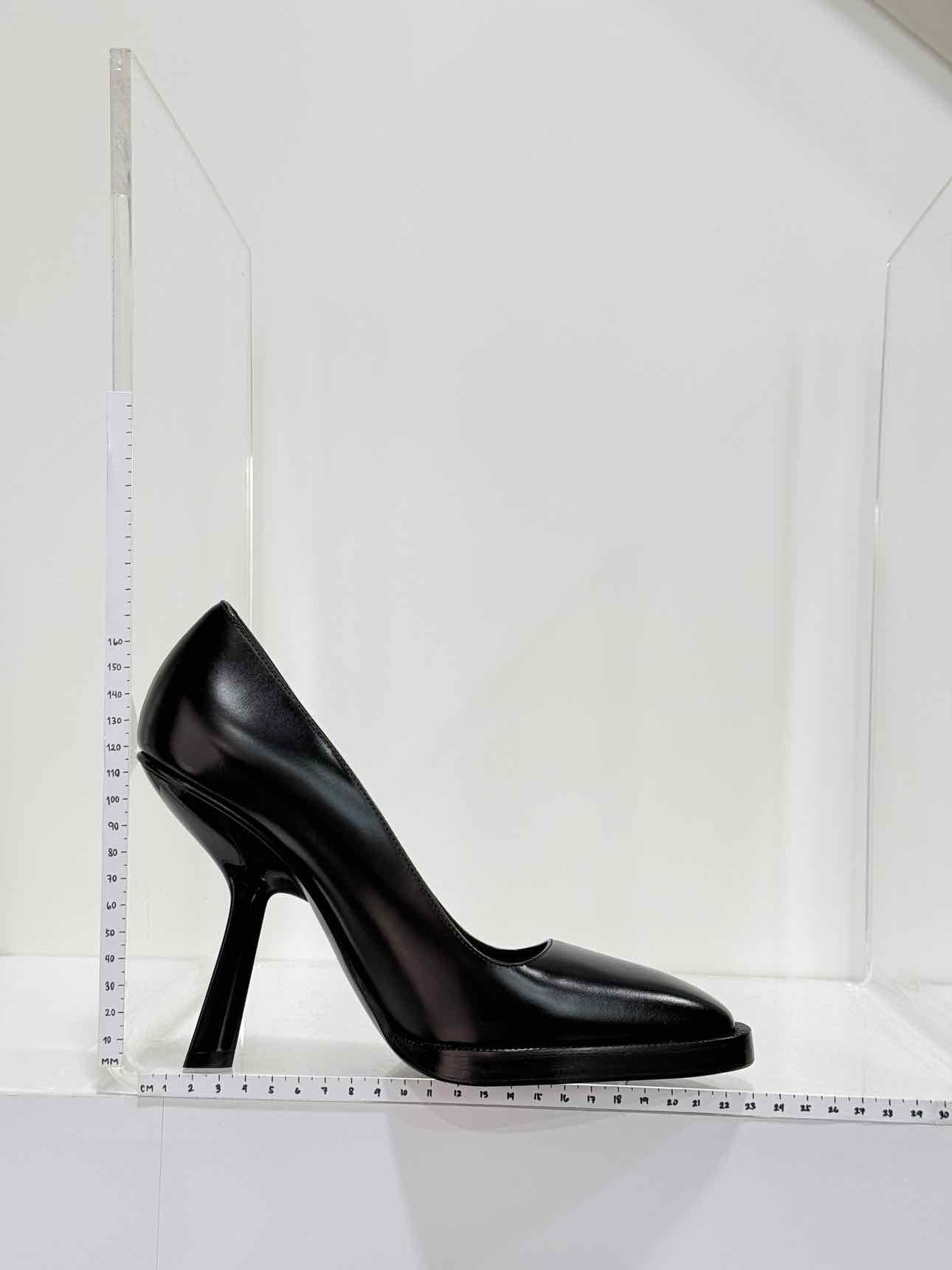FERRAGAMO Anser X5 Black Size EU 39 Pumps