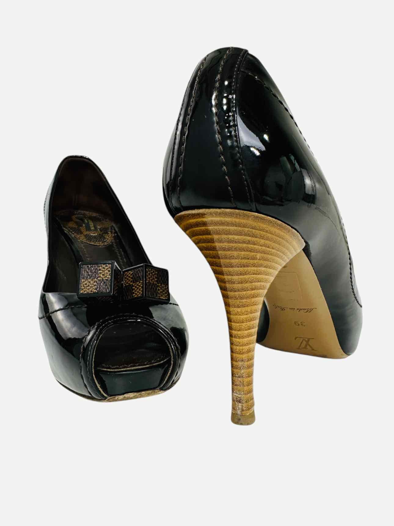 LOUIS VUITTON Saint Honore Black Size EU 39 Pumps