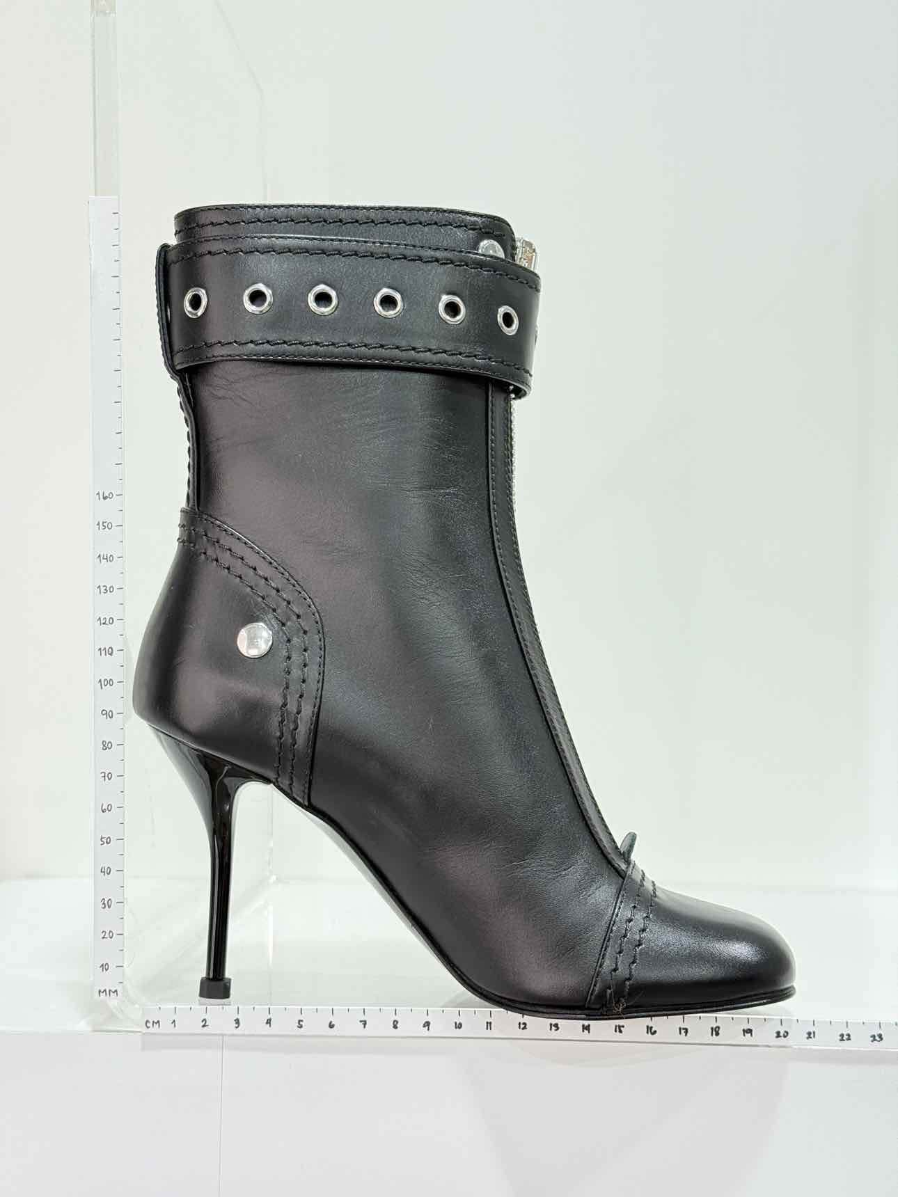 ALEXANDER MCQUEEN Black Size EU 36 Ankle Boots