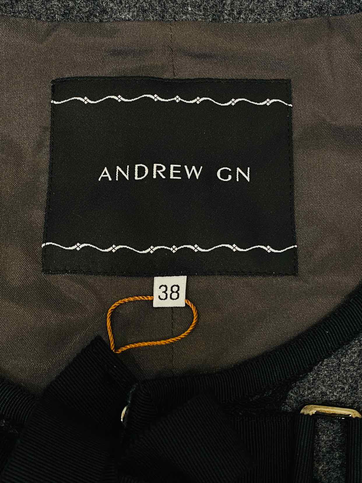 ANDREW GN Wool Grey Size Medium Cape