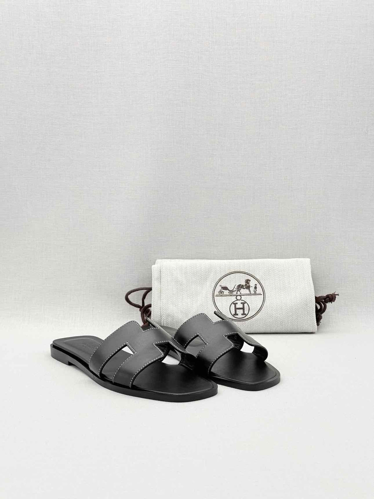 HERMES ORAN Noir Size EU 37 Sandals