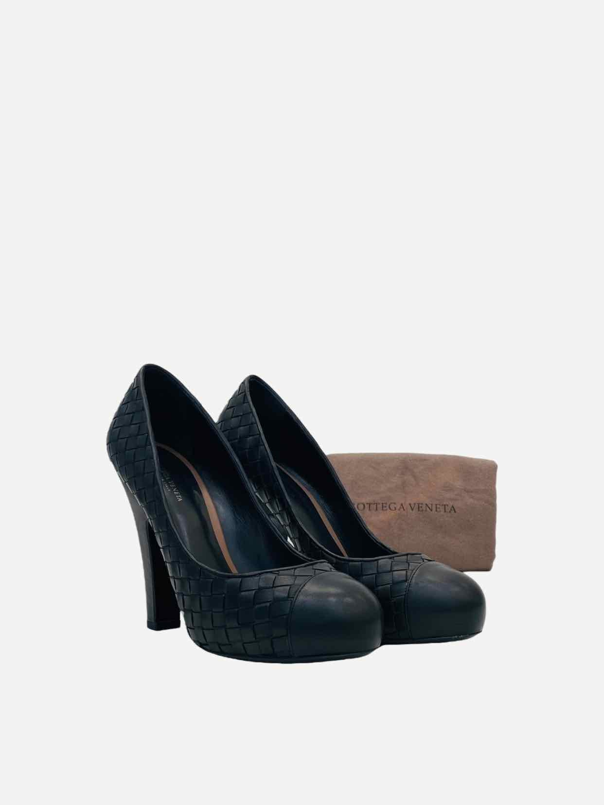 BOTTEGA VENETA Almond Toe Black Size EU 38.5 Pumps