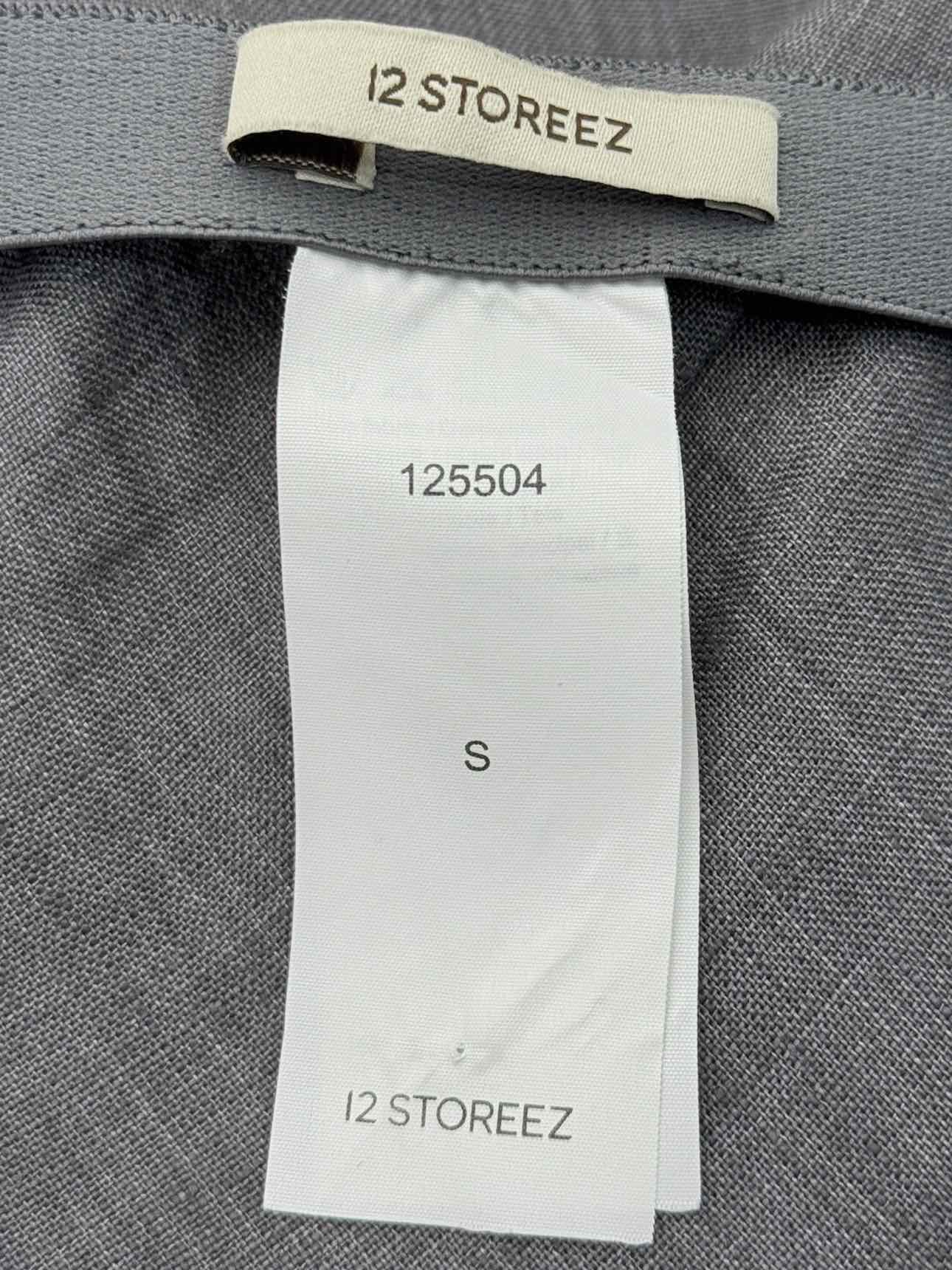 12 STOREEZ Delave Grey Size Small Outfit Set