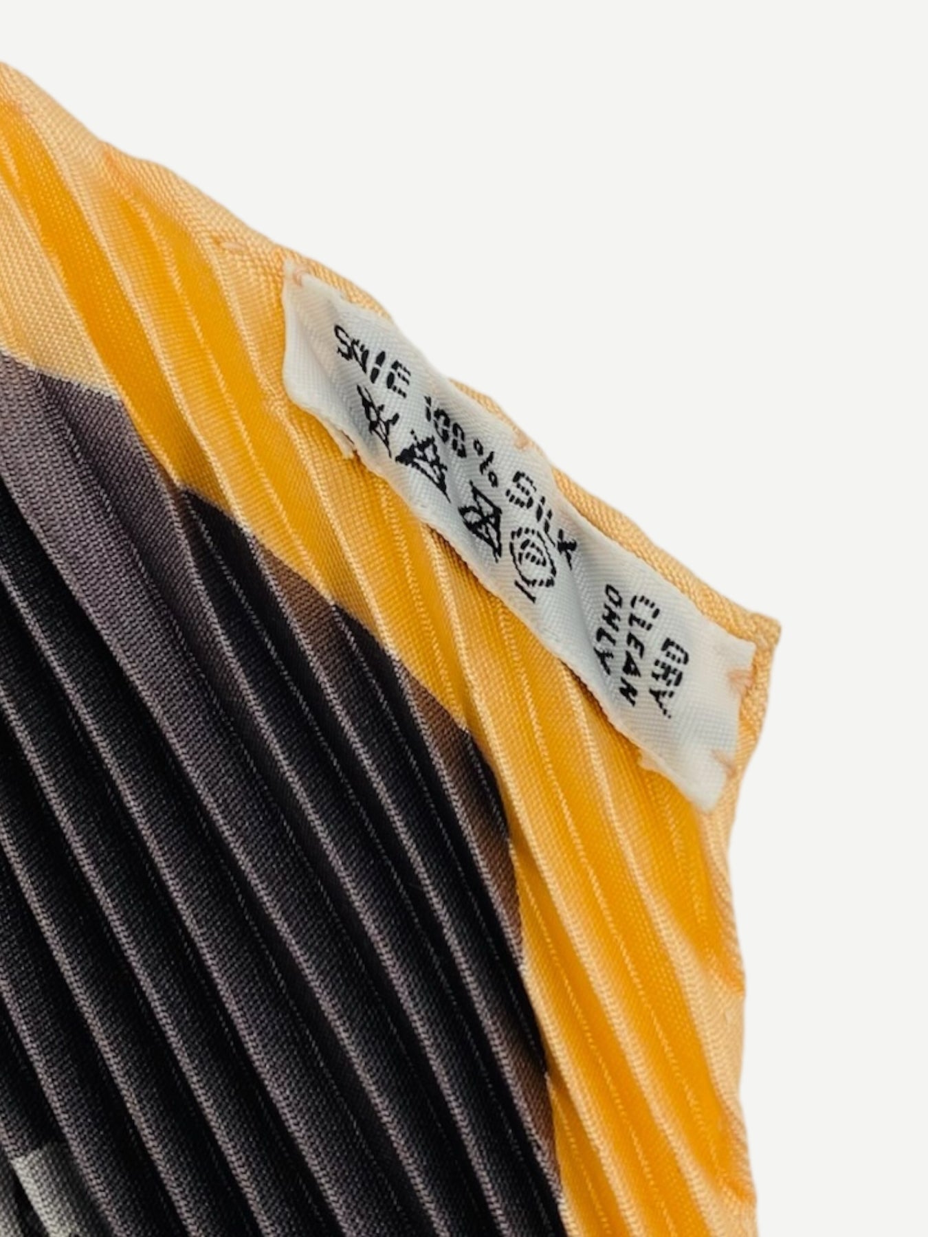 HERMES Legende Kuna Orange Multicolor Scarf