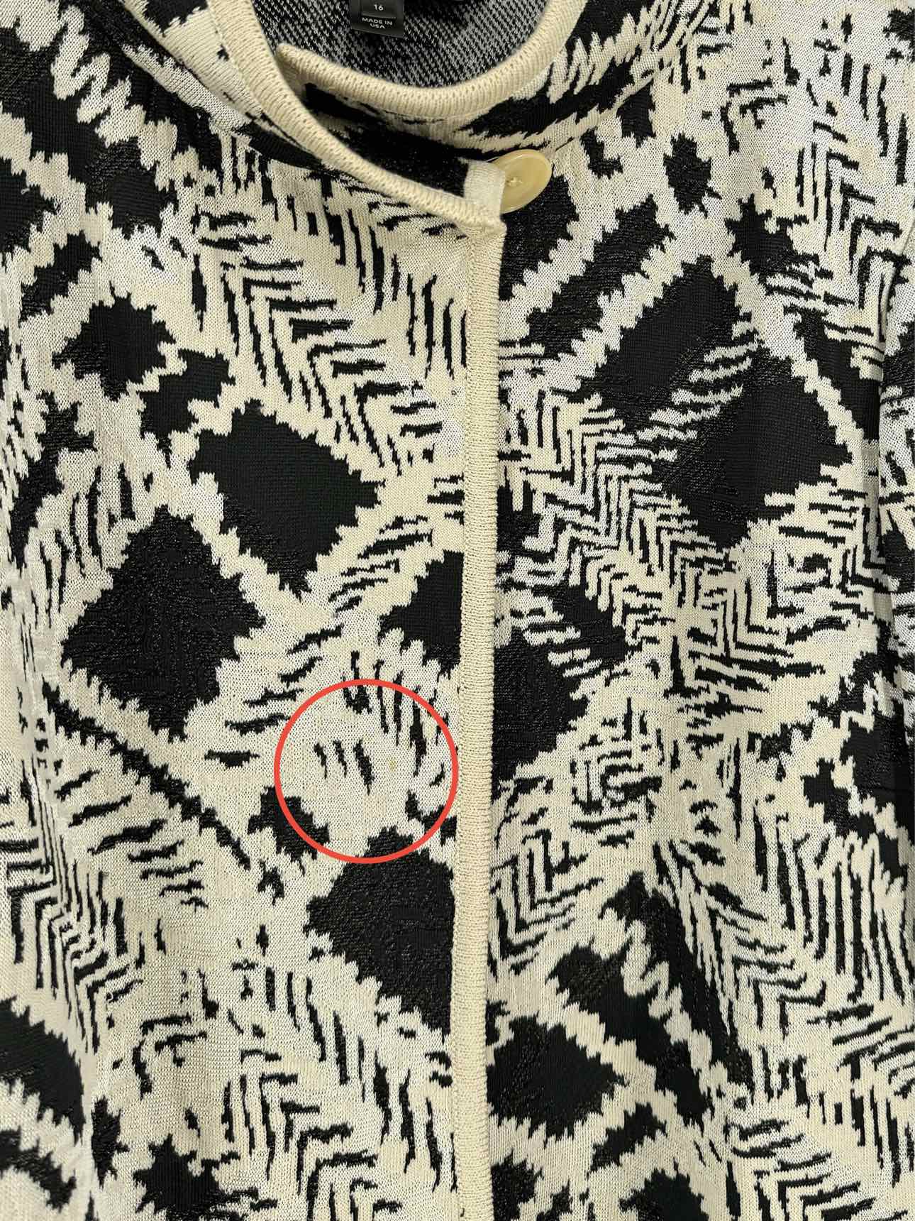 ST. JOHN White & Black Jacquard Size US 16 Jacket