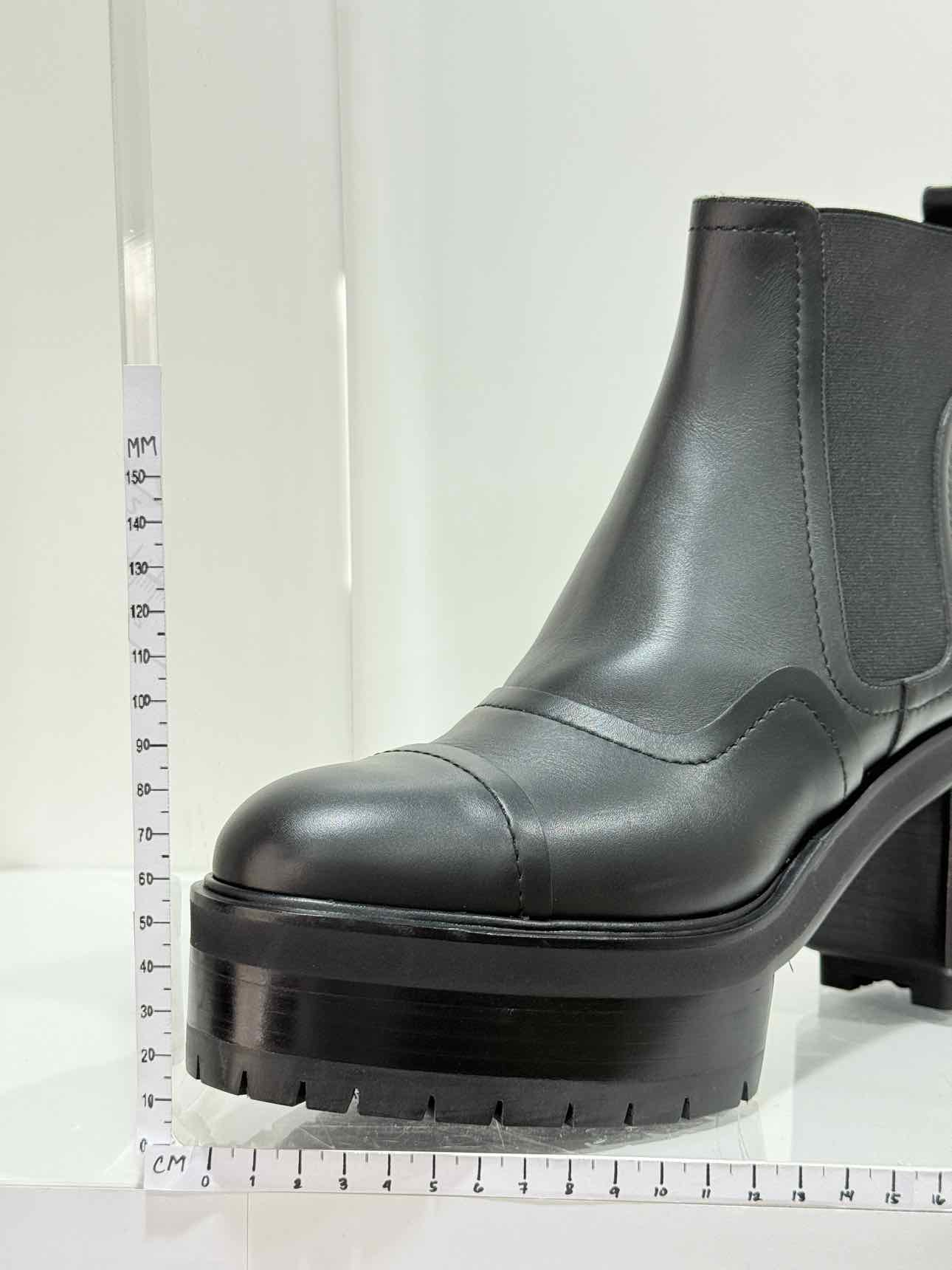 HERMES Punchy Black Size EU 39 Ankle Boots