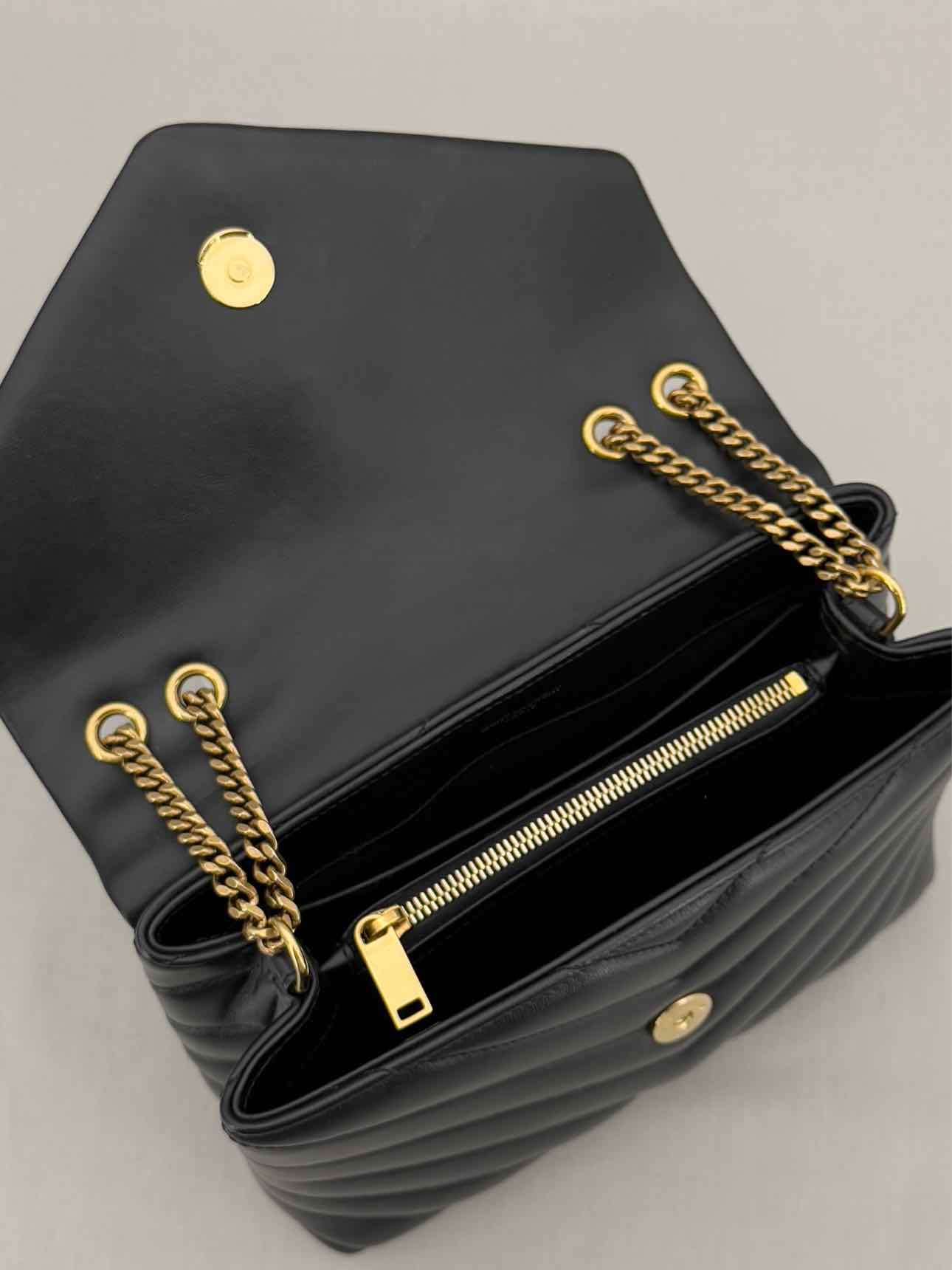 YVES SAINT LAURENT Loulou Black Shoulder Bag