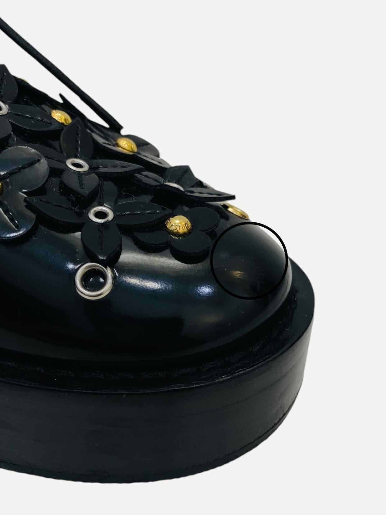 LOUIS VUITTON Black Size EU 35 Brogues