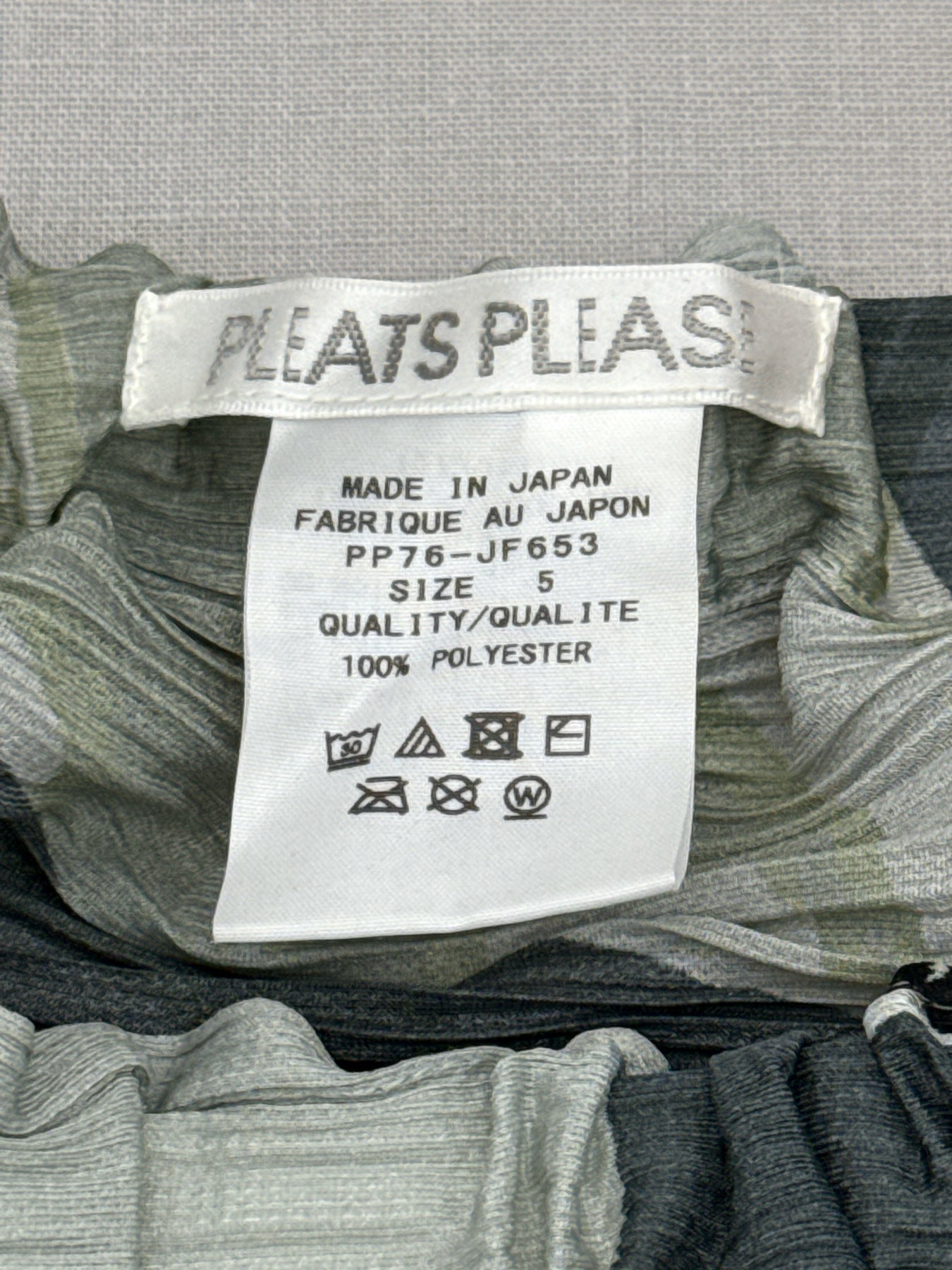 PLEATS PLEASE ISSEY MIYAKE Size XSmall Pants