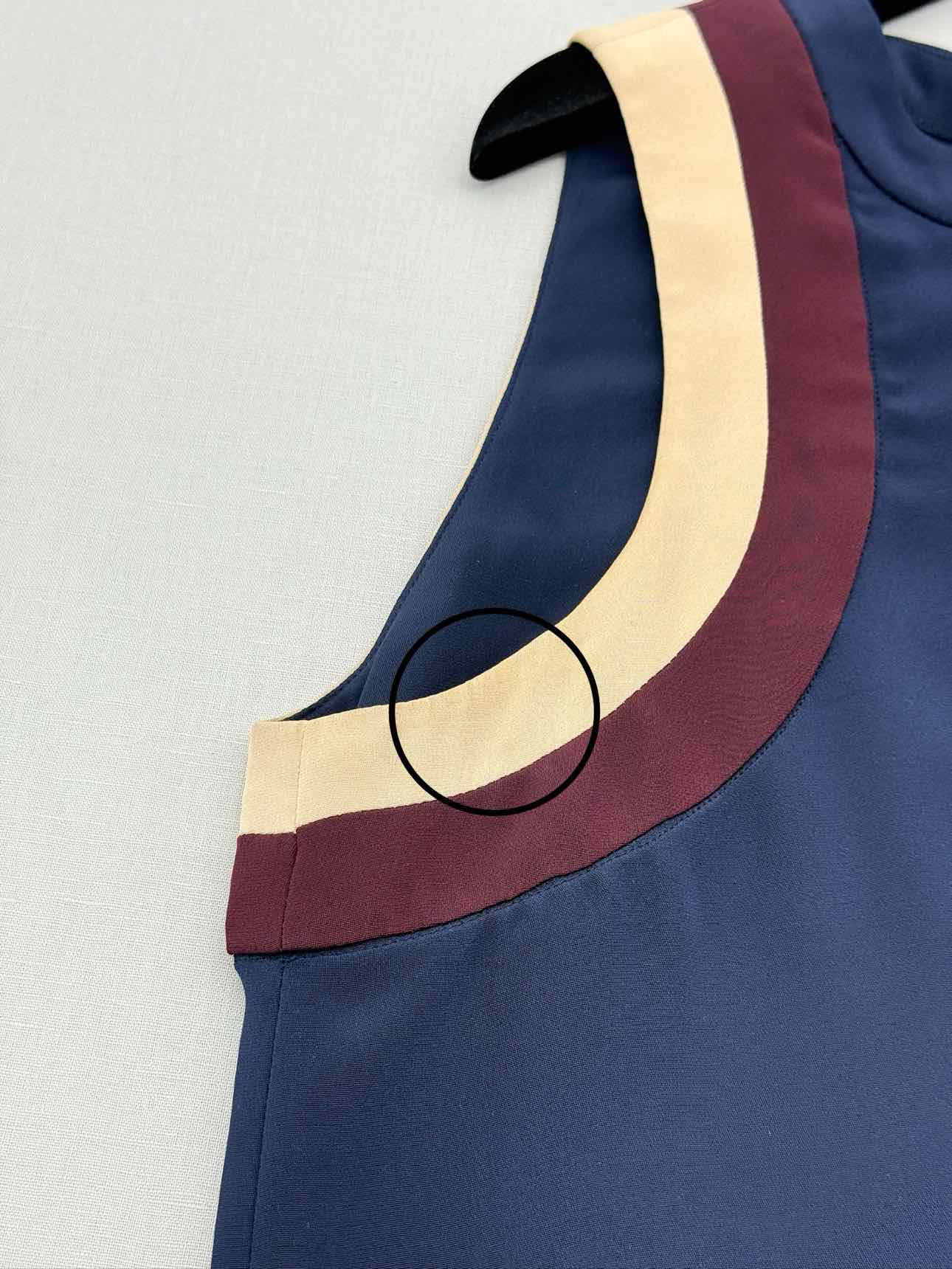 L'AGENCE Navy Blue & Beige Size US 10 Top