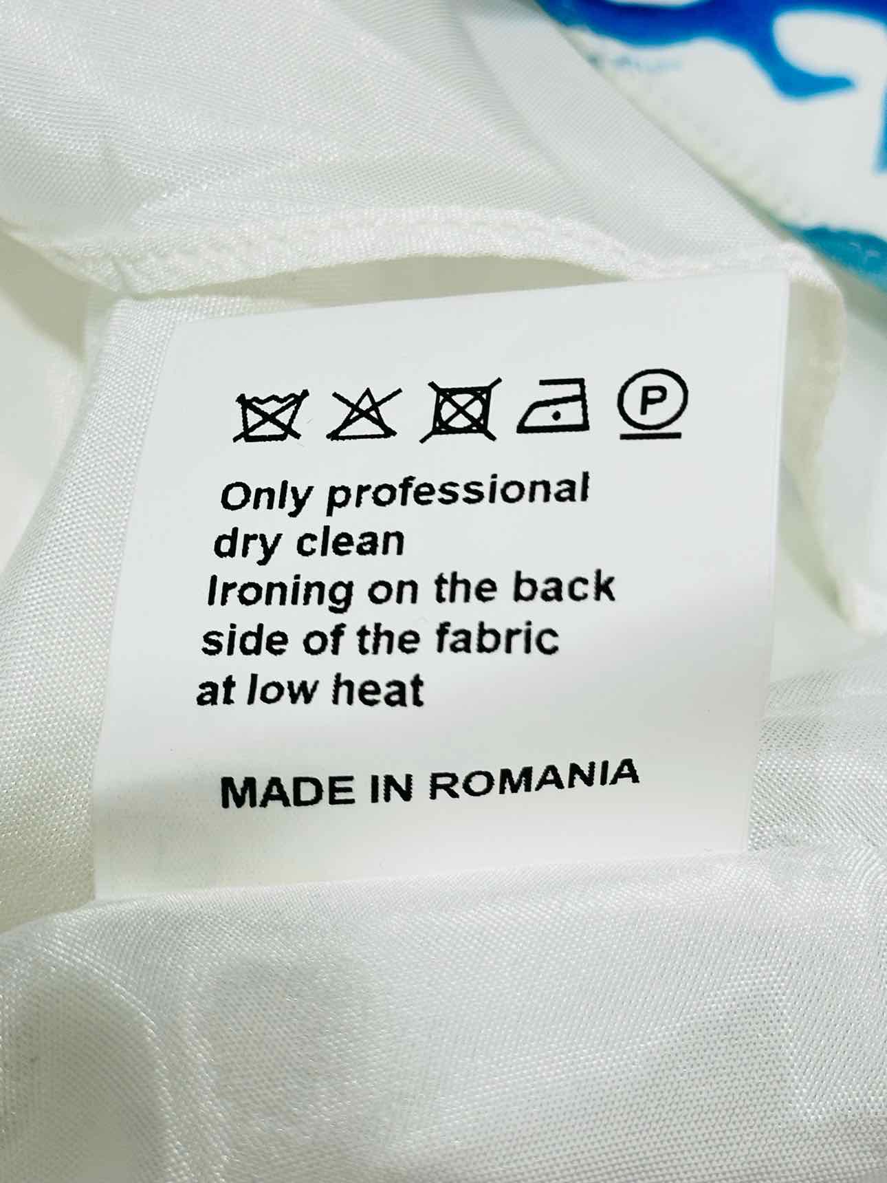 INGIE PARIS White w/ Blue Print Size US 8 Short Dress