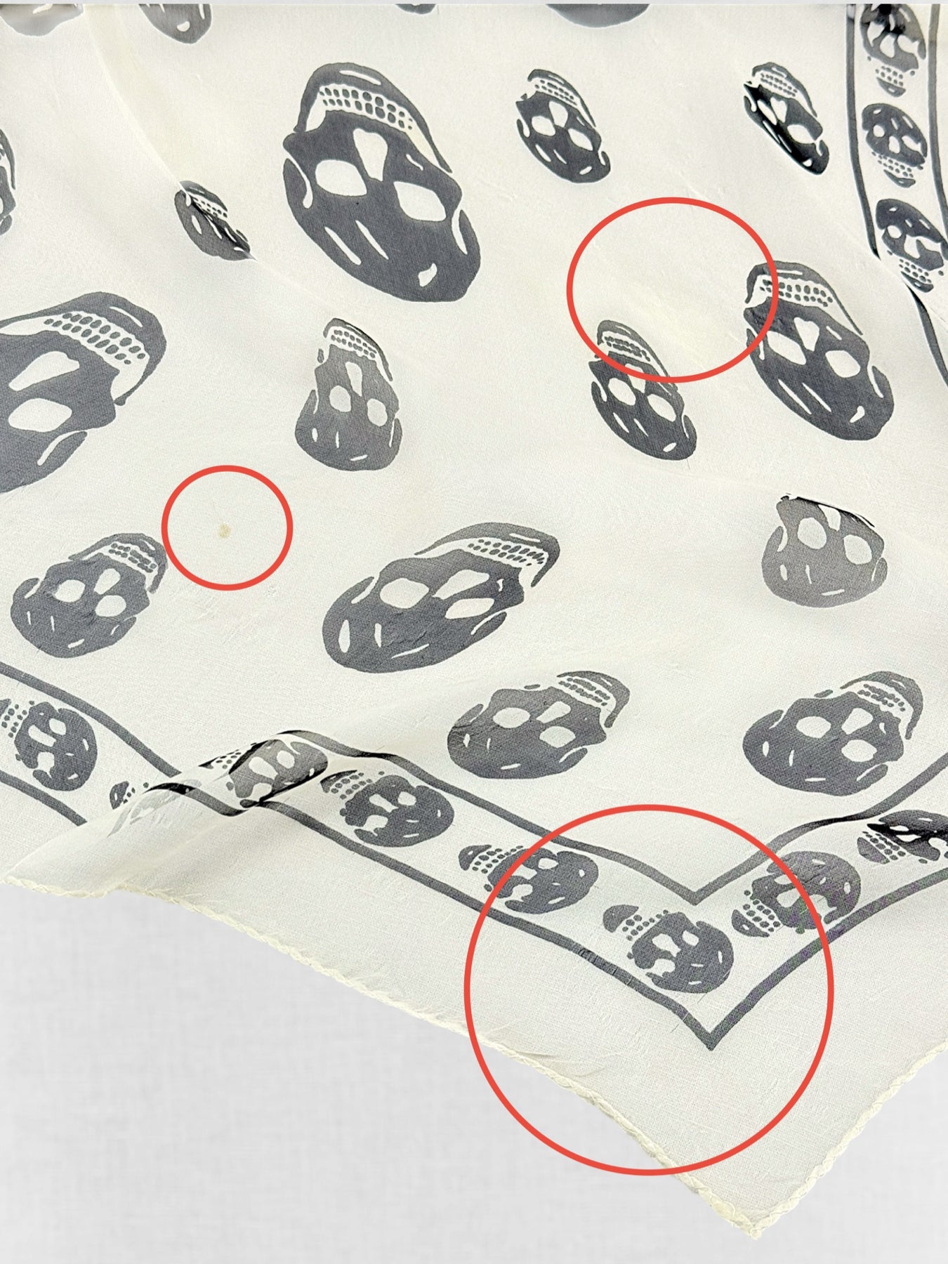 ALEXANDER MCQUEEN Cream & Black Skull Print Scarf