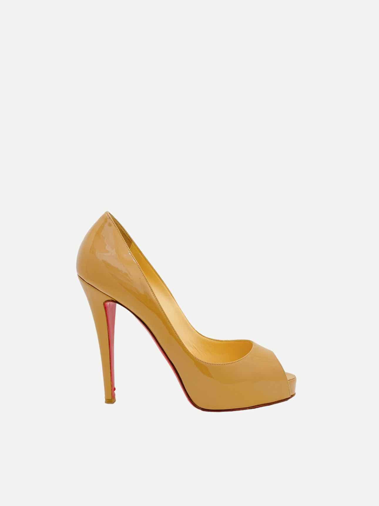 CHRISTIAN LOUBOUTIN Peep Toe Beige Pumps 40 Reems Closet