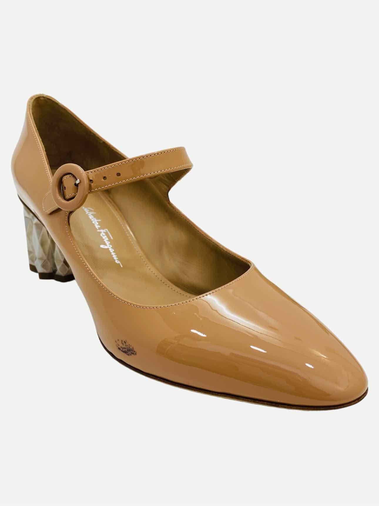 Pre - loved SALVATORE FERRAGAMO Ortensia Beige Pumps 37 at Reems Closet