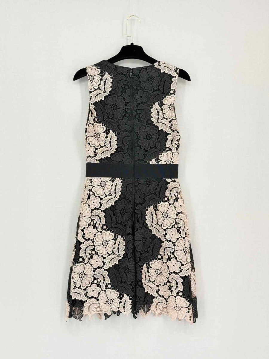 Pre-loved ALICE + OLIVIA Black & Beige Lace Size US 4 Short Dress at Reems Closet