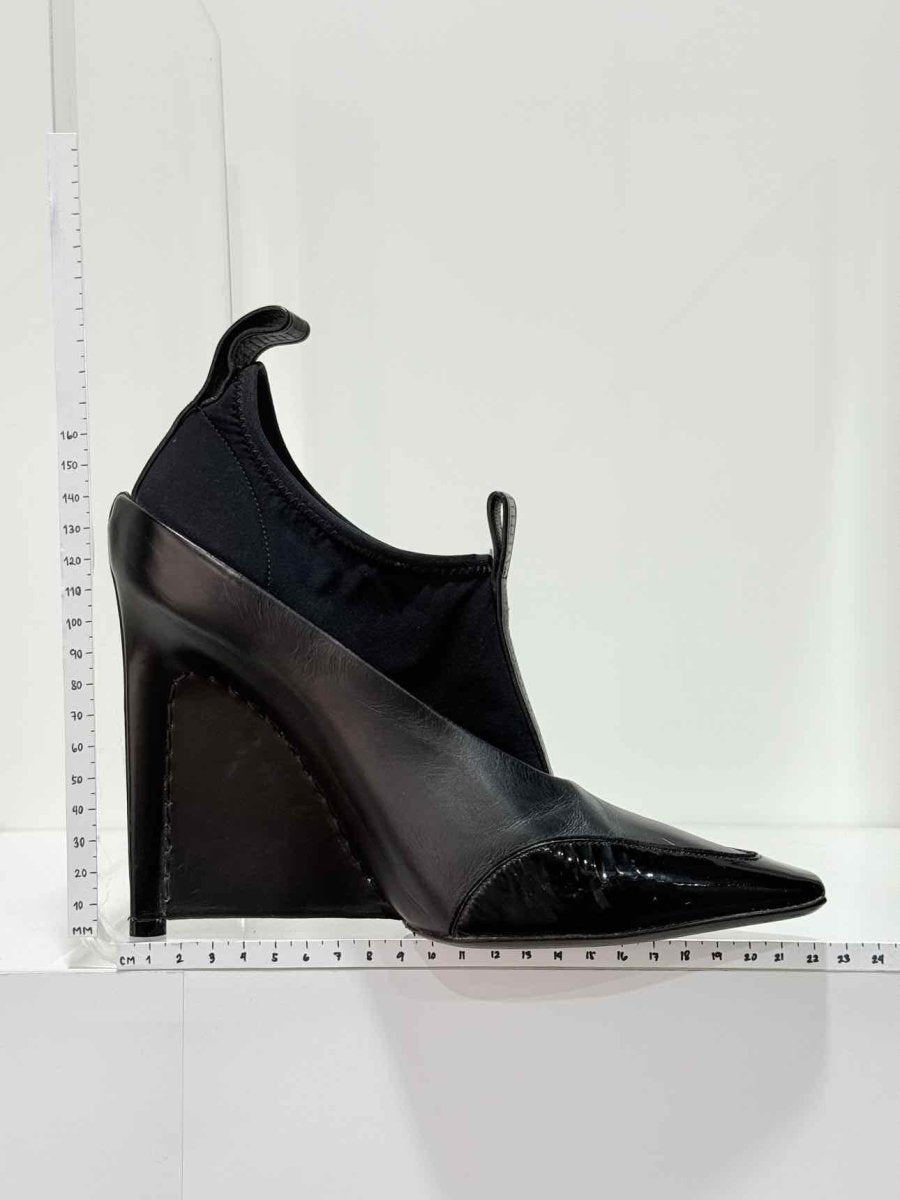 Pre - loved BALENCIAGA Black Size EU 38 Pumps at Reems Closet