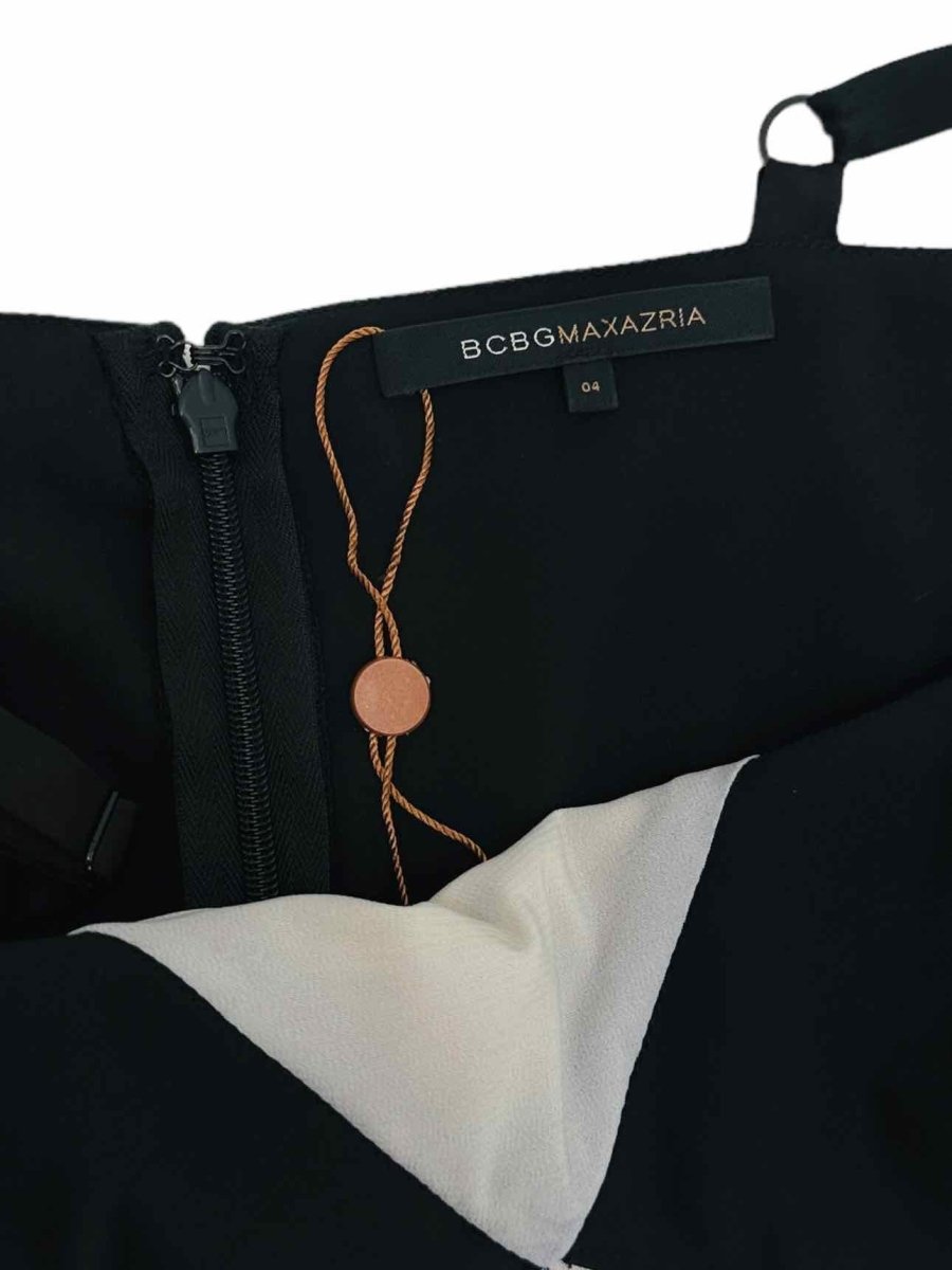 Pre - loved BCBG MAXAZRIA Bodycon Pleated Size US 4 Short Dress at Reems Closet