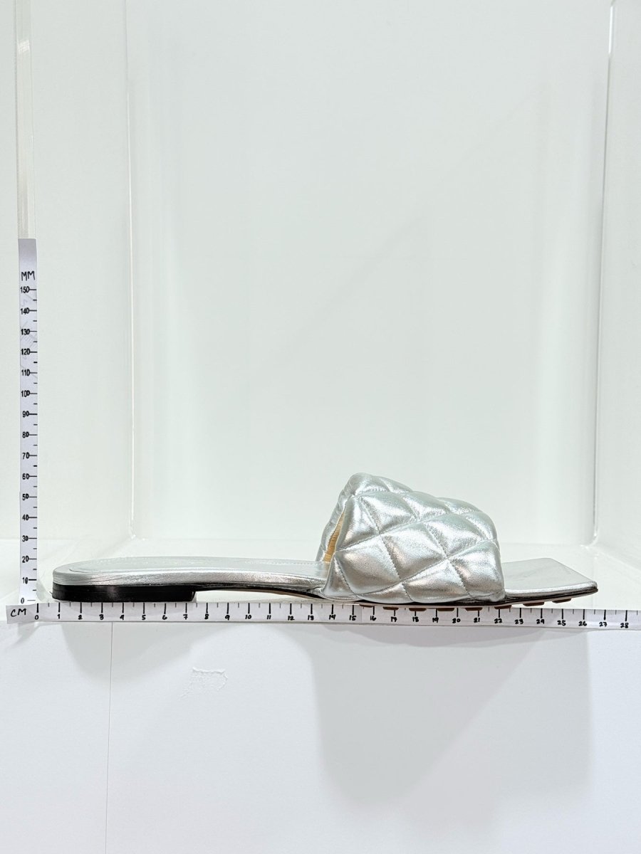 Pre - loved BOTTEGA VENETA Metallic Silver Size EU 38.5 Sandals at Reems Closet