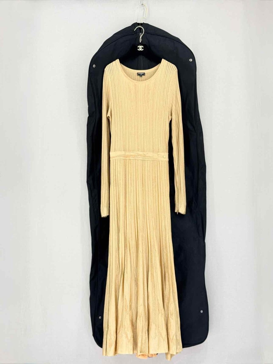 Pre-loved CHANEL 2016 Gold Size US 6 Long Dress at Reems Closet