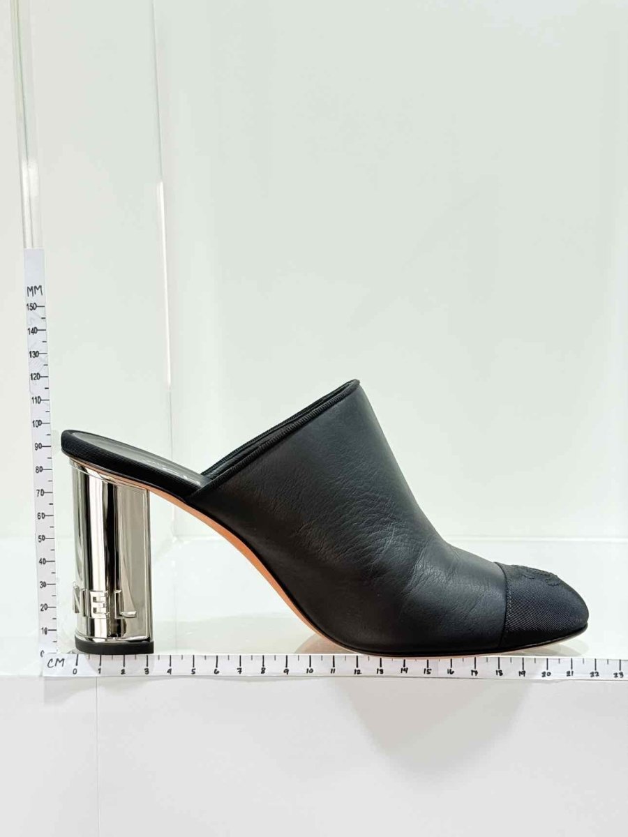 Pre - loved CHANEL Black Size EU 38.5 Mules at Reems Closet