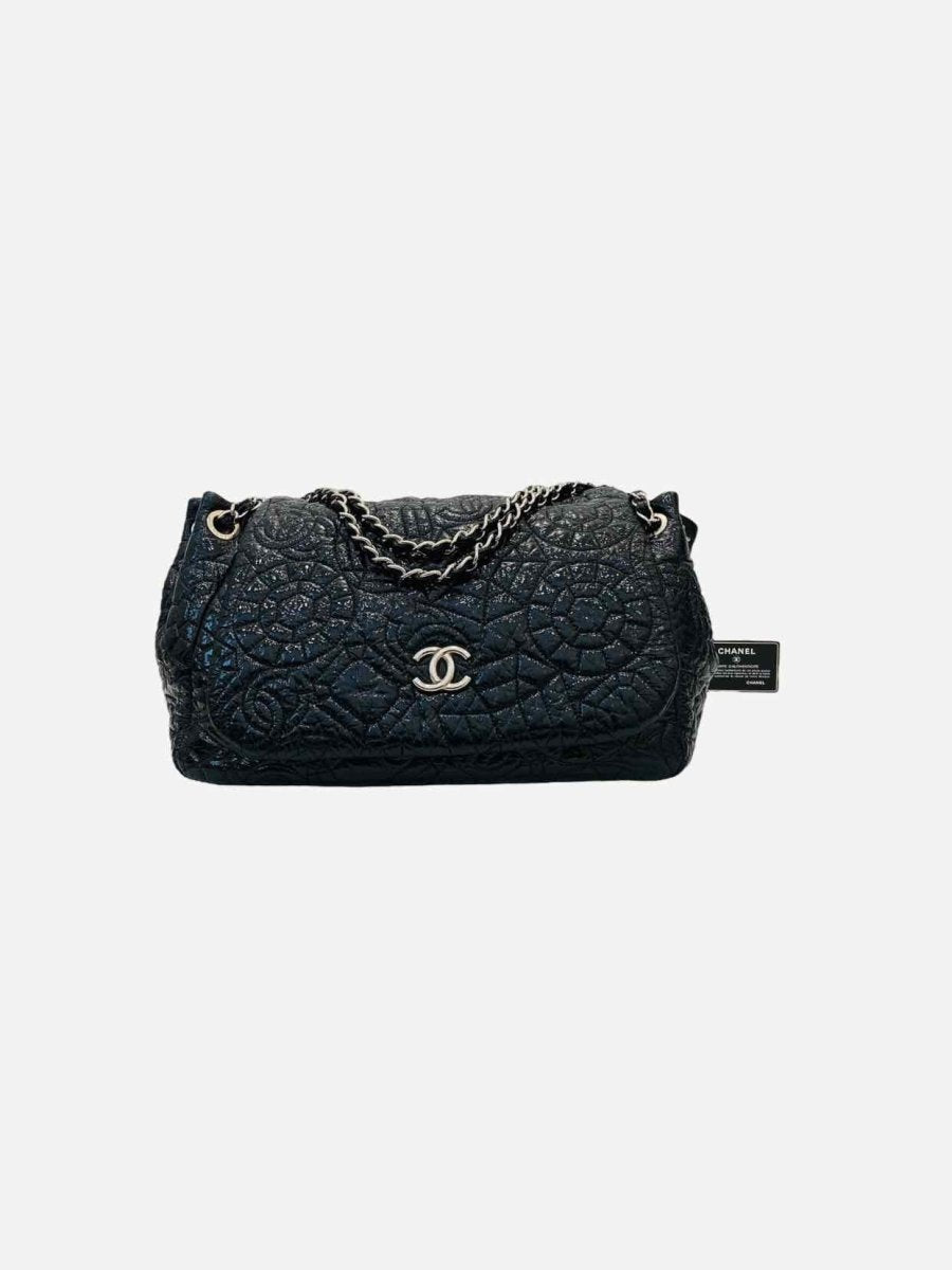 Pre - loved CHANEL Graphic Edge Black Shoulder Bag at Reems Closet