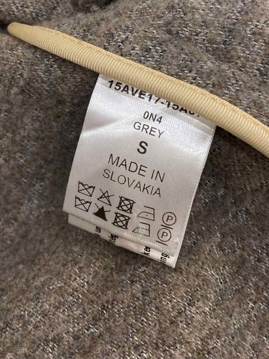 Pre-loved CHLOE Wool Grey Size Small Cape at Reems Closet