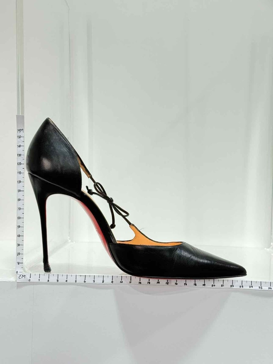 Pre - loved CHRISTIAN LOUBOUTIN Black Size EU 40 Pumps at Reems Closet