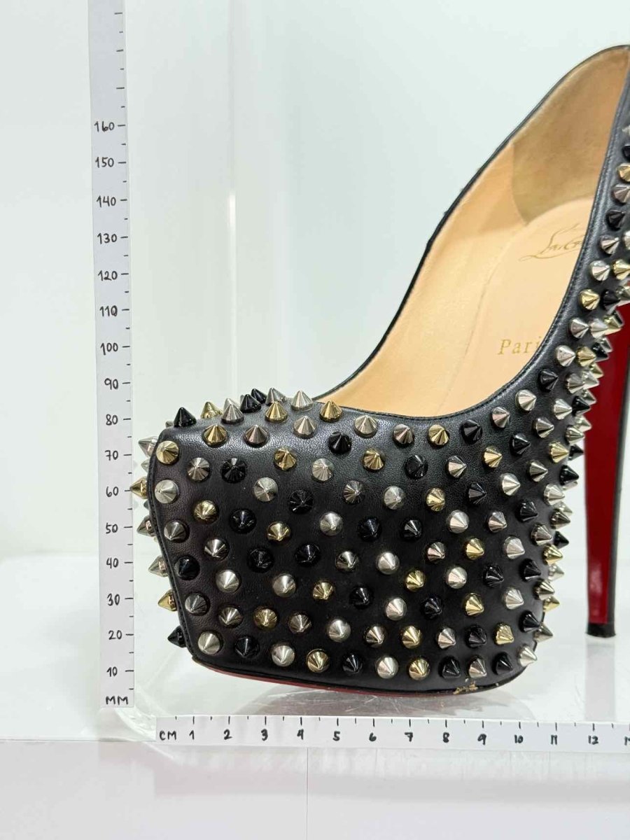 Pre - loved CHRISTIAN LOUBOUTIN Daffodile Black Size EU 38 Pumps at Reems Closet