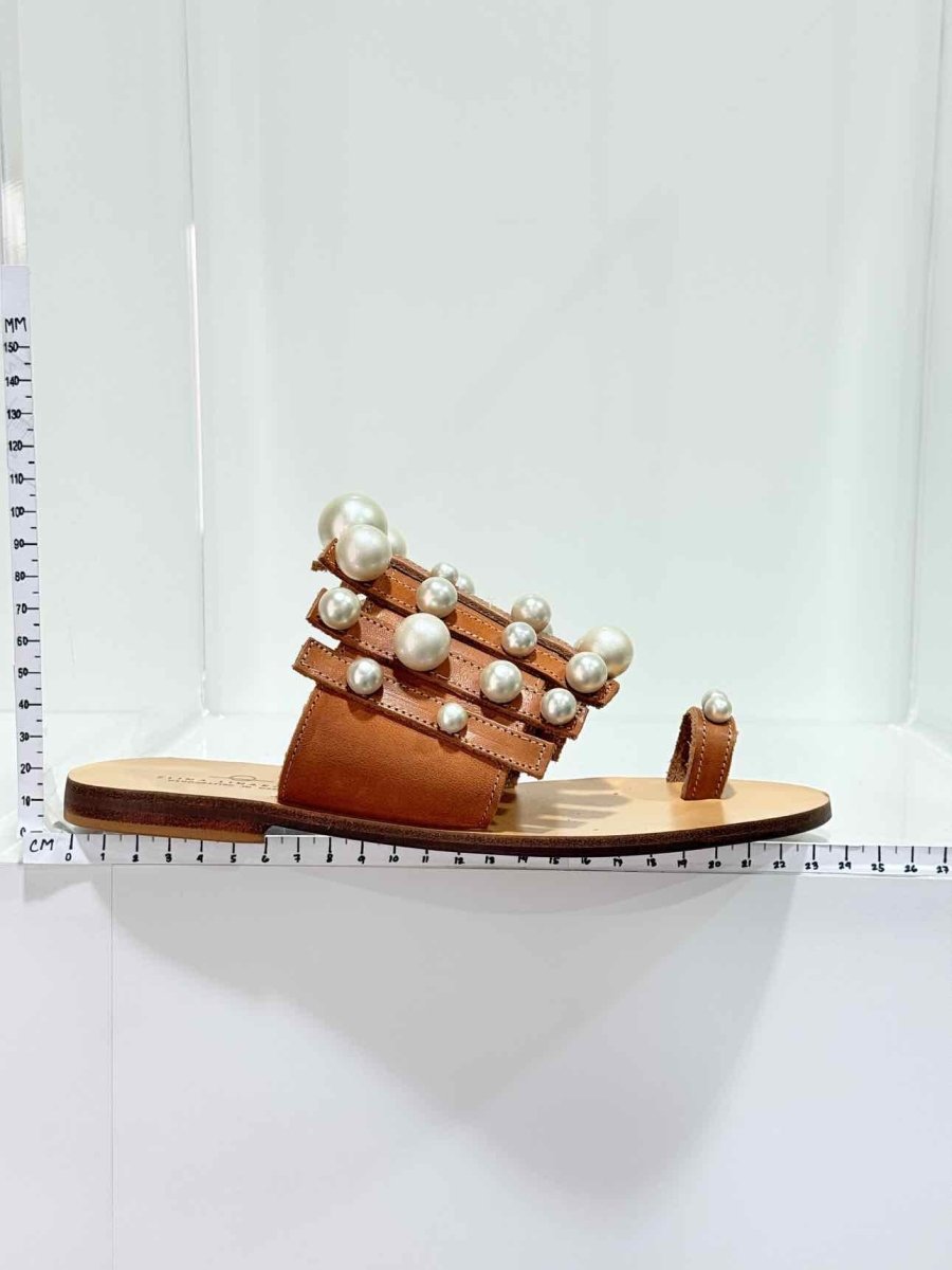 Pre - loved ELINA LINARDAKI Beige Size EU 37 Flats at Reems Closet