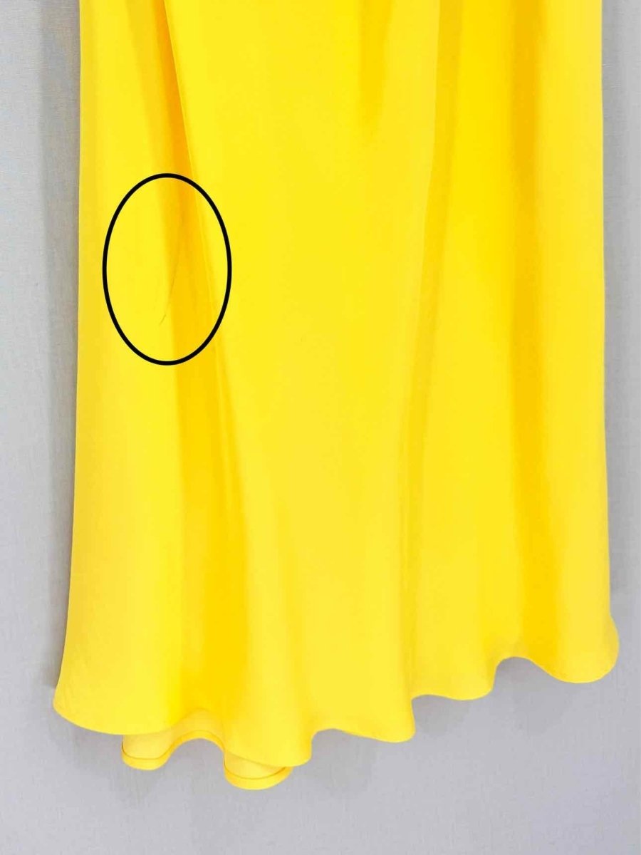 Pre - loved FARM RIO Front Circle Yellow Size Medium Midi Dress at Reems Closet
