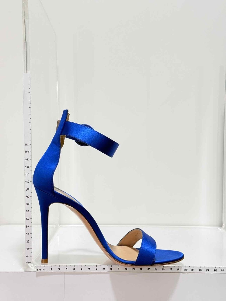 Pre-loved GIANVITO ROSSI Portofino Blue Size EU 38 Heeled Sandals at Reems Closet
