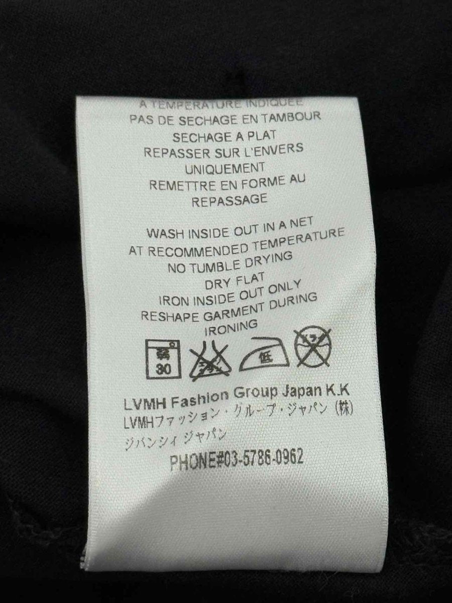 Pre - loved GIVENCHY Black Patch Size XSmall T-shirt at Reems Closet