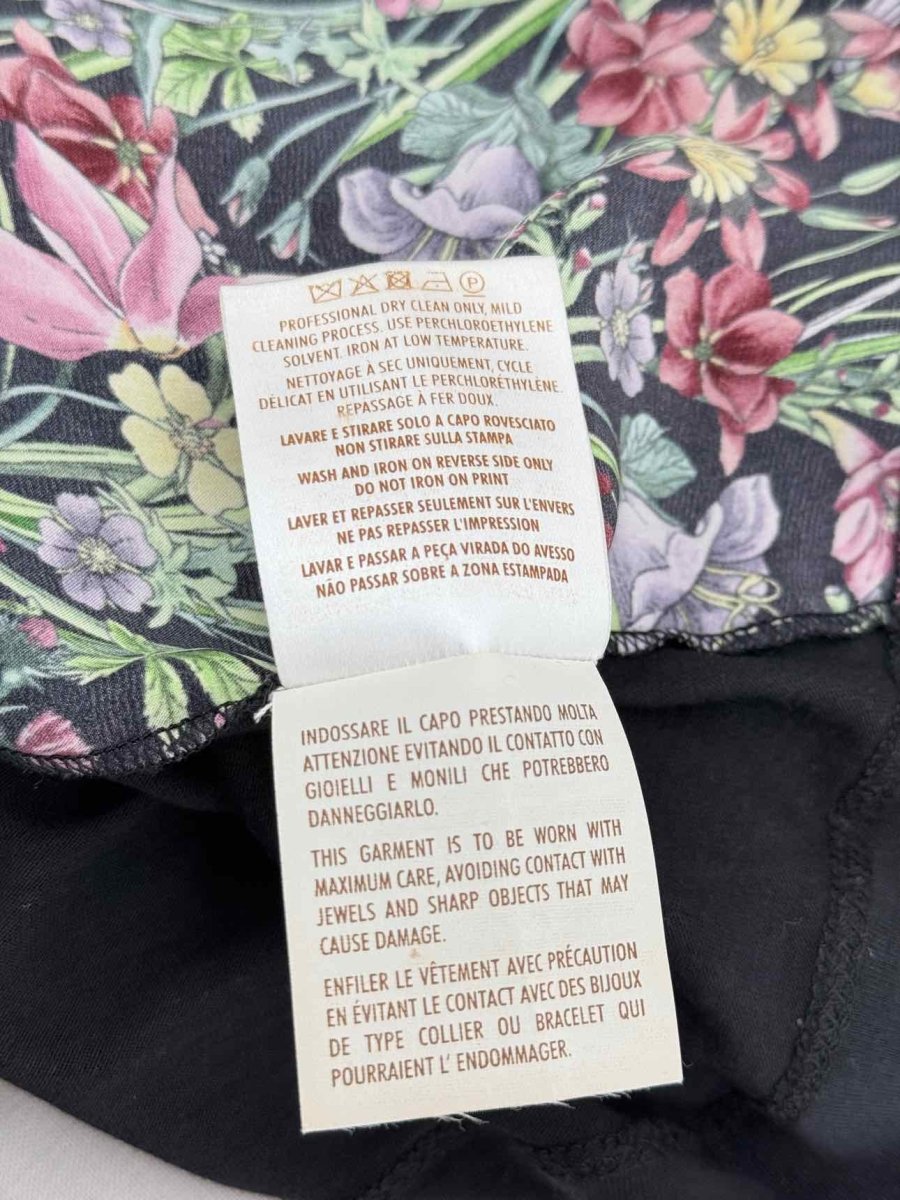 Pre - loved GUCCI Black Multicolor Floral Size Small Blouse at Reems Closet