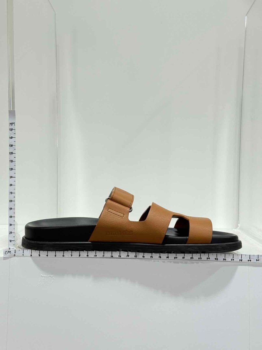 Pre - loved HERMES Chypre Gold Sandals 41.5 at Reems Closet