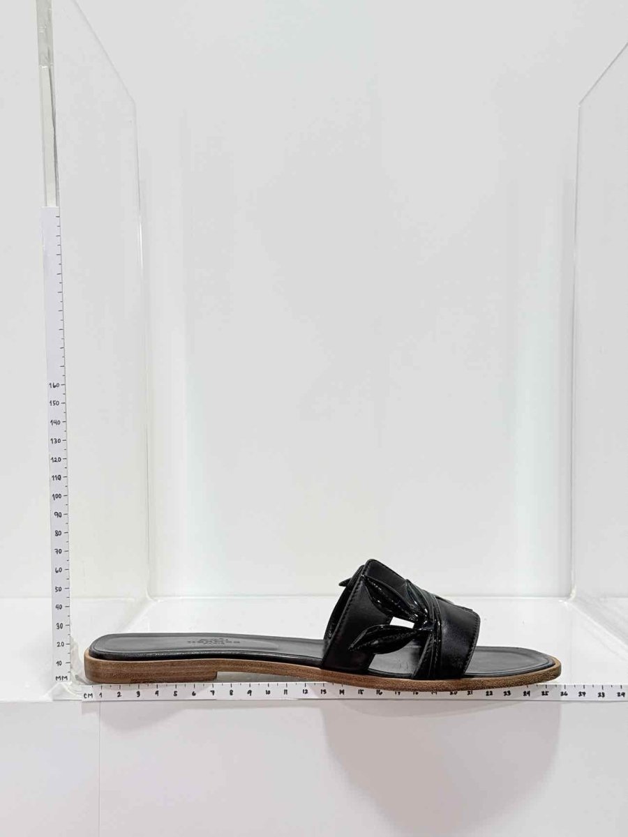 Pre-loved HERMES ORAN Black Size EU 40 Flats at Reems Closet