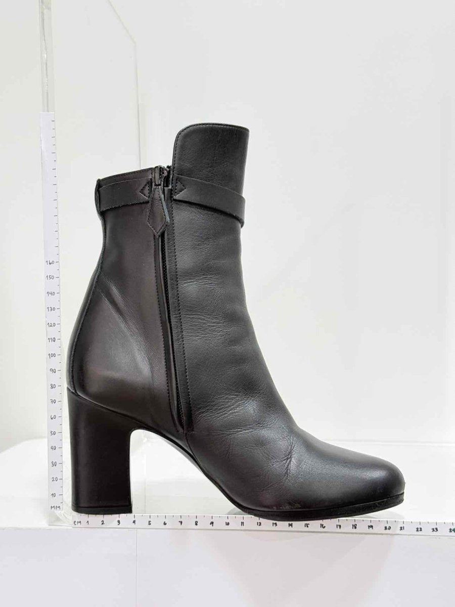 Pre - loved HERMES Saint Germain Black Size EU 35.5 Ankle Boots at Reems Closet