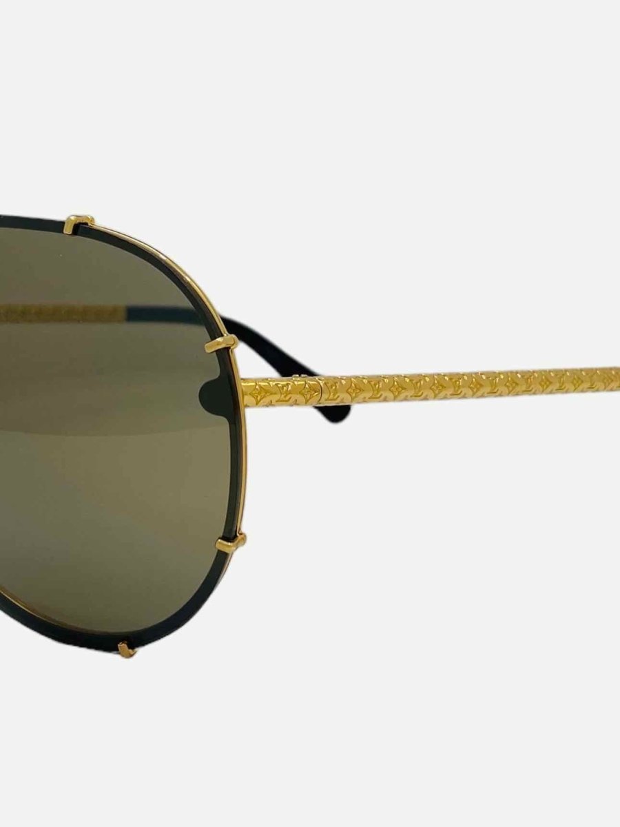 Pre-loved LOUIS VUITTON Drive Gold Sunglasses from Reems Closet