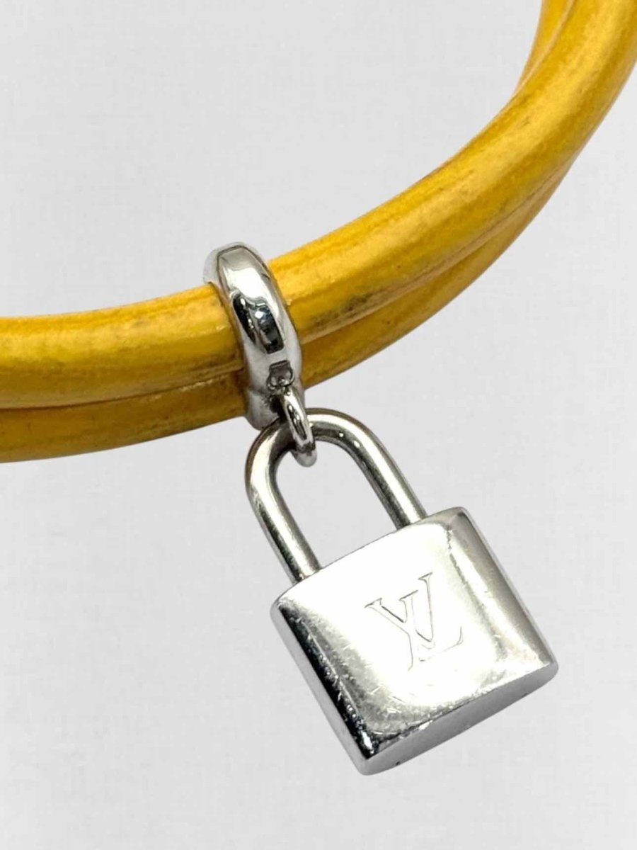 Pre - loved LOUIS VUITTON Fashion Bracelet at Reems Closet