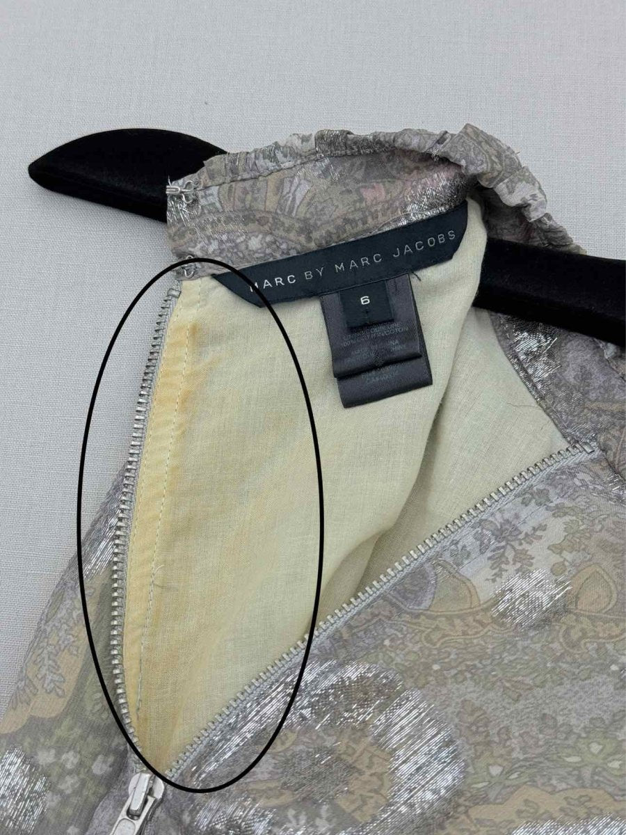 Pre-loved MARC BY MARC JACOBS Silver Multicolor Size US 6 Blouse at Reems Closet