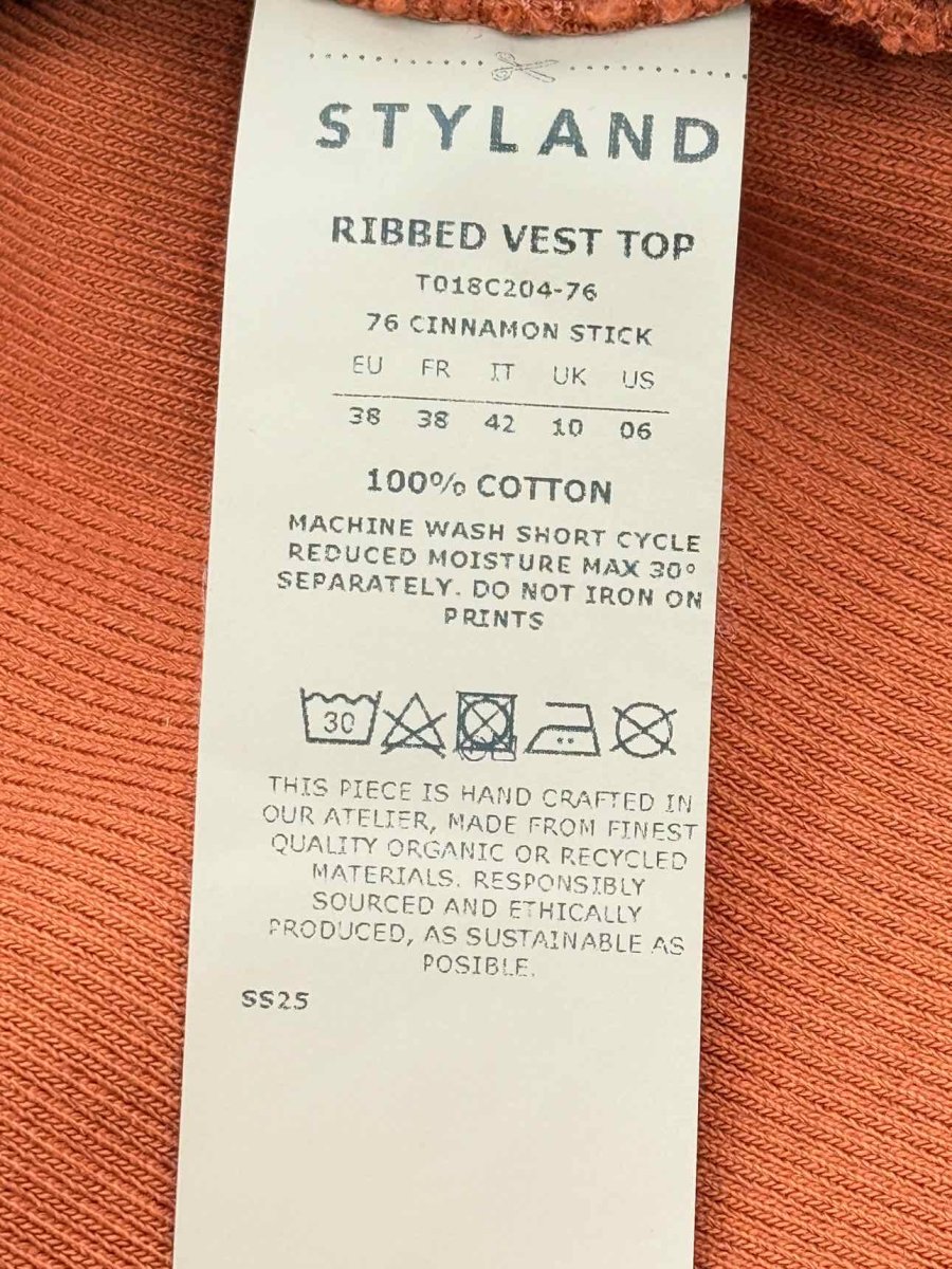 Pre - loved STYLAND Rusty Orange Ribbed Size US 6 Tank Top at Reems Closet