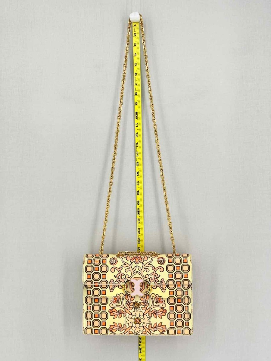 Pre-loved TORY BURCH Gemini Link Chain Beige Shoulder Bag at Reems Closet