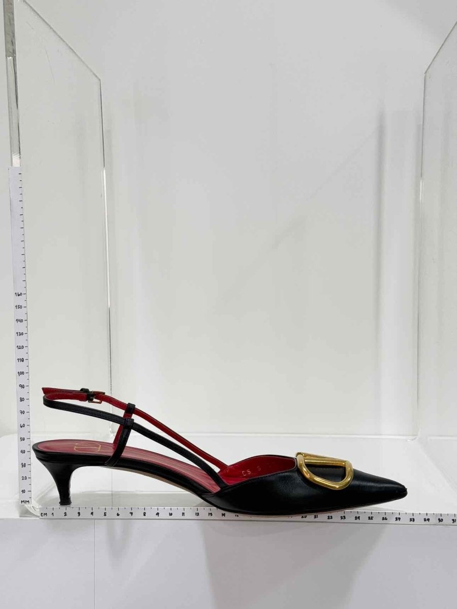 Pre - loved VALENTINO GARAVANI Black Size EU 39 Pumps at Reems Closet