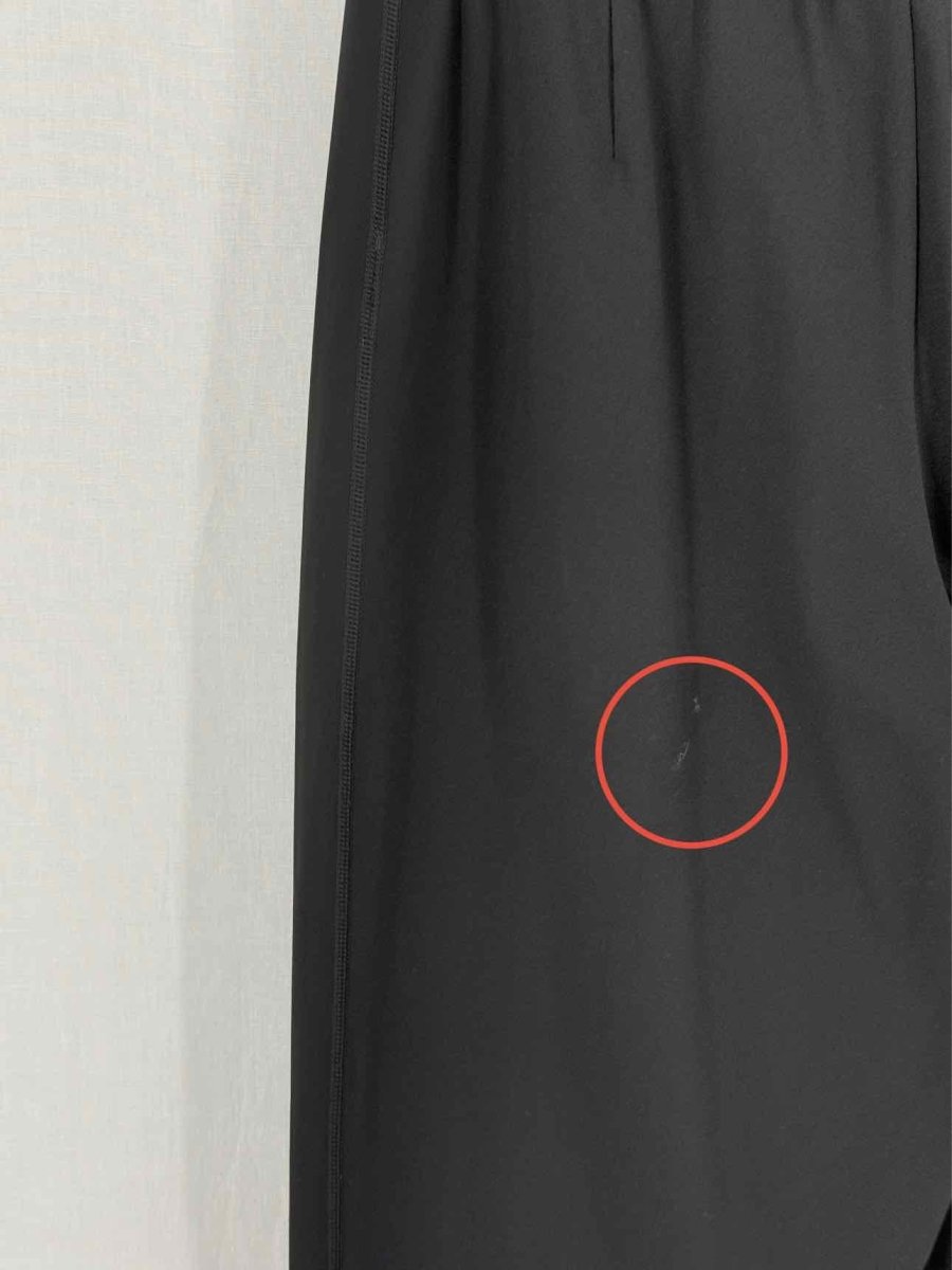 Pre-loved VARLEY Duxford Black Size Medium Pants at Reems Closet