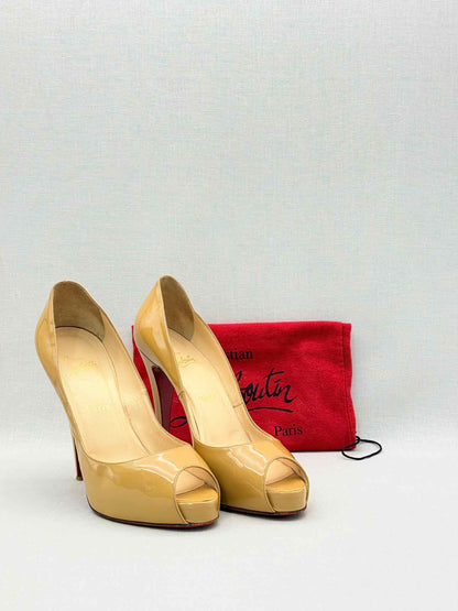 CHRISTIAN LOUBOUTIN Beige Size EU 40 Pumps