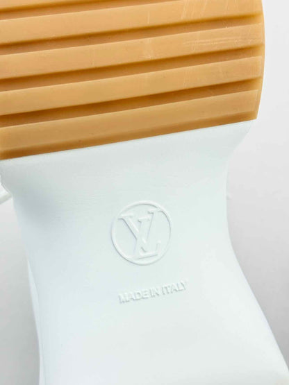 LOUIS VUITTON White & Blue Monogram Size EU 40 Sneakers