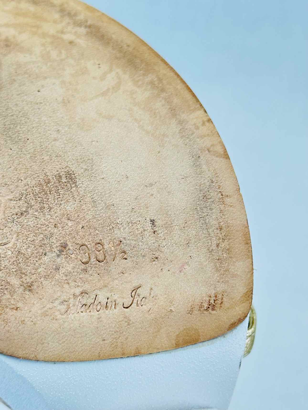 LOUIS VUITTON Gold & White Size EU 38.5 Heeled Sandals