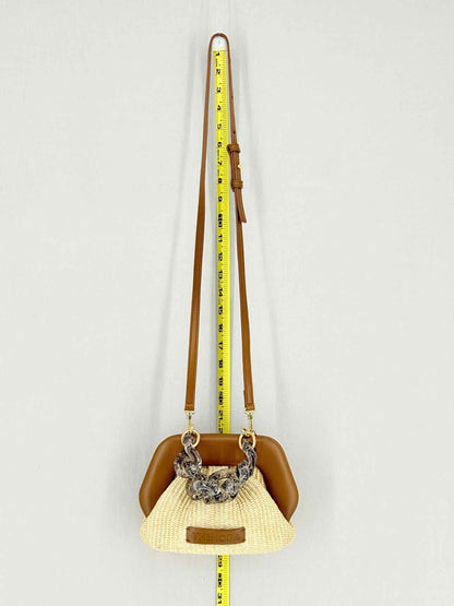 THEMOIRE Beige Clutch