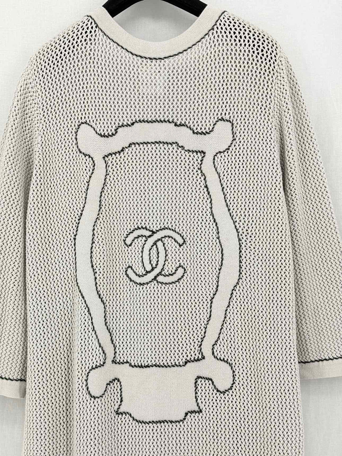 CHANEL Resort 2009 Beige Size US 10 Long Cardigan