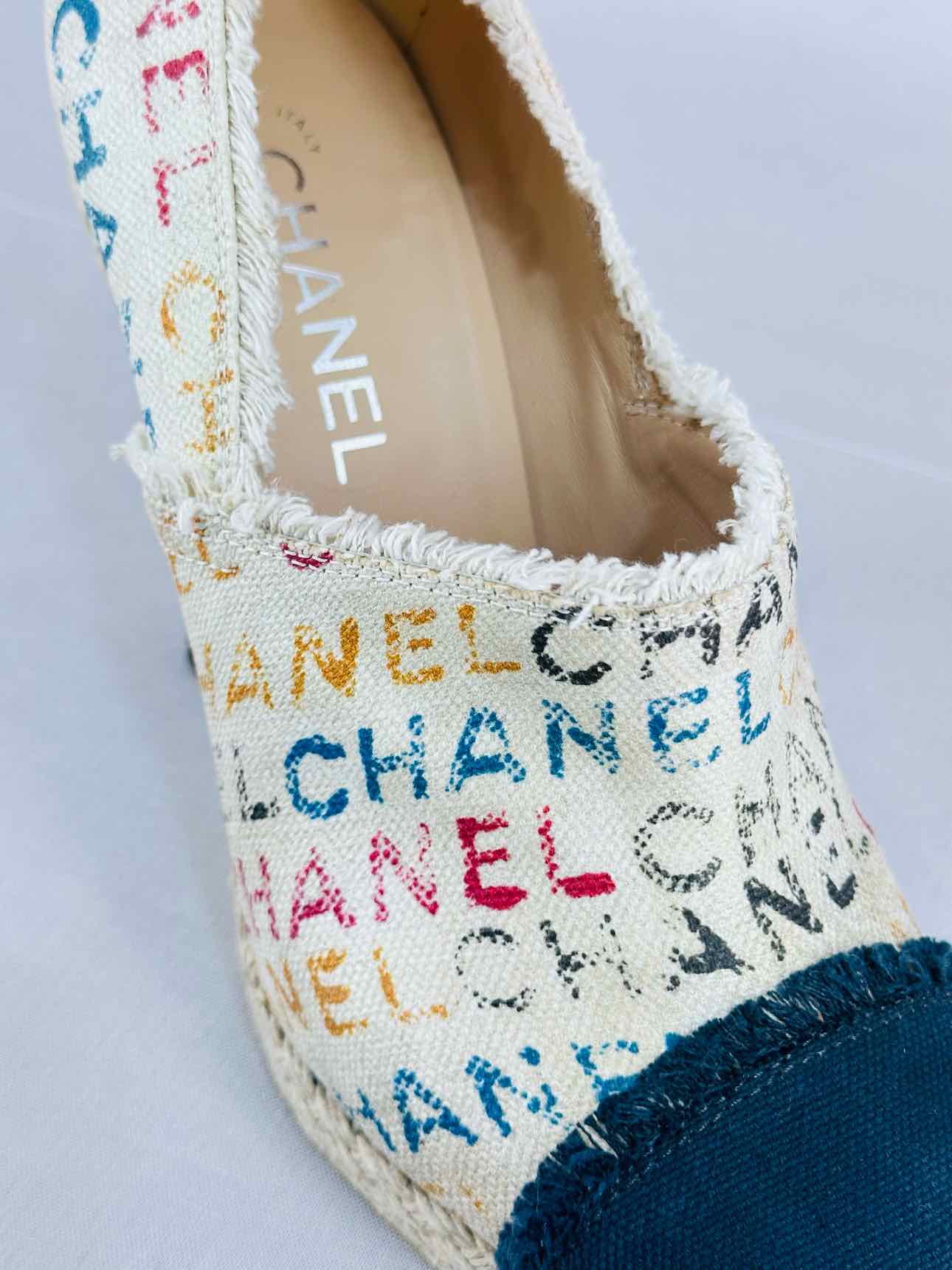 CHANEL Graffiti White Multicolor Size EU 41.5 Pumps
