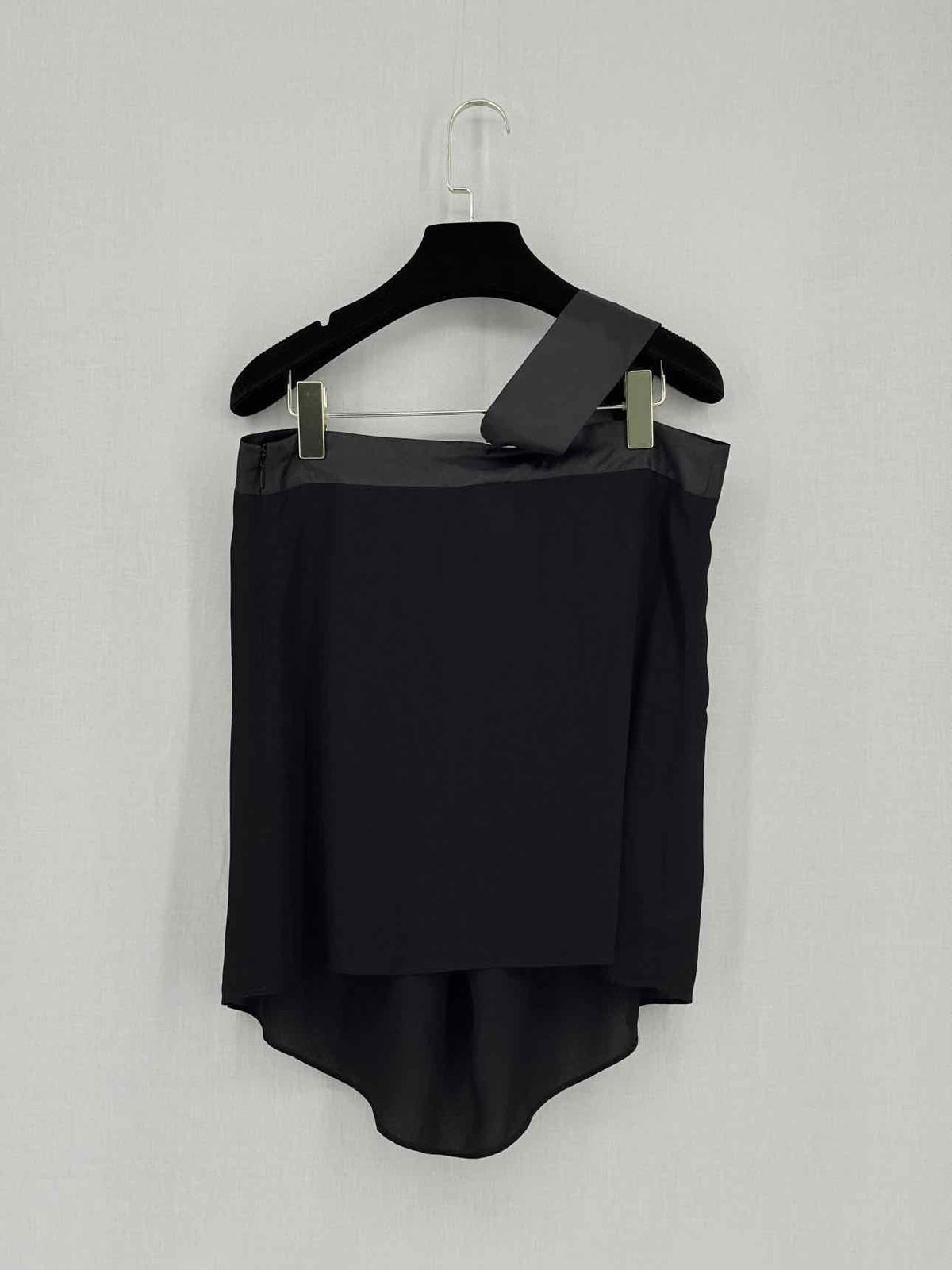 PINKO Black Size US 4 Top